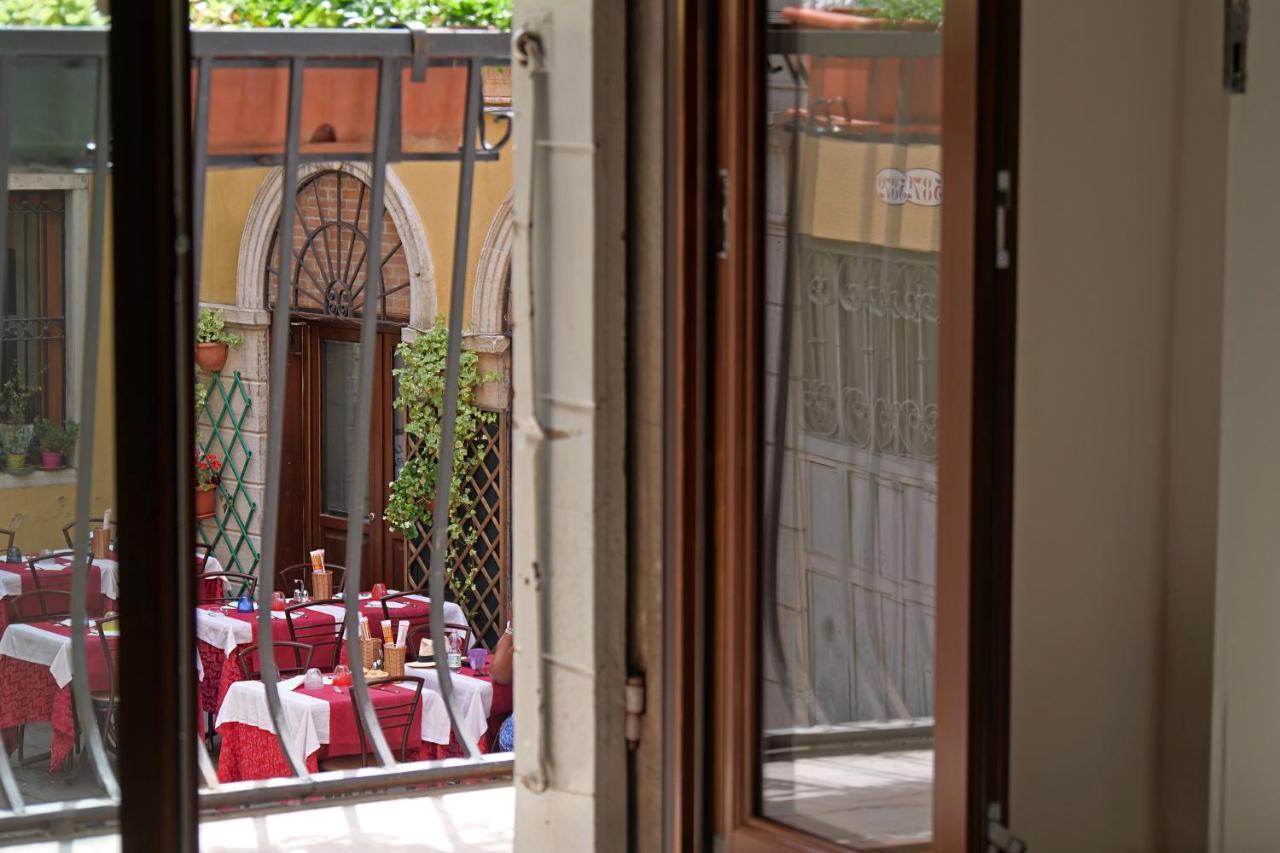 Appartamento Al Malibran Venesia Bagian luar foto